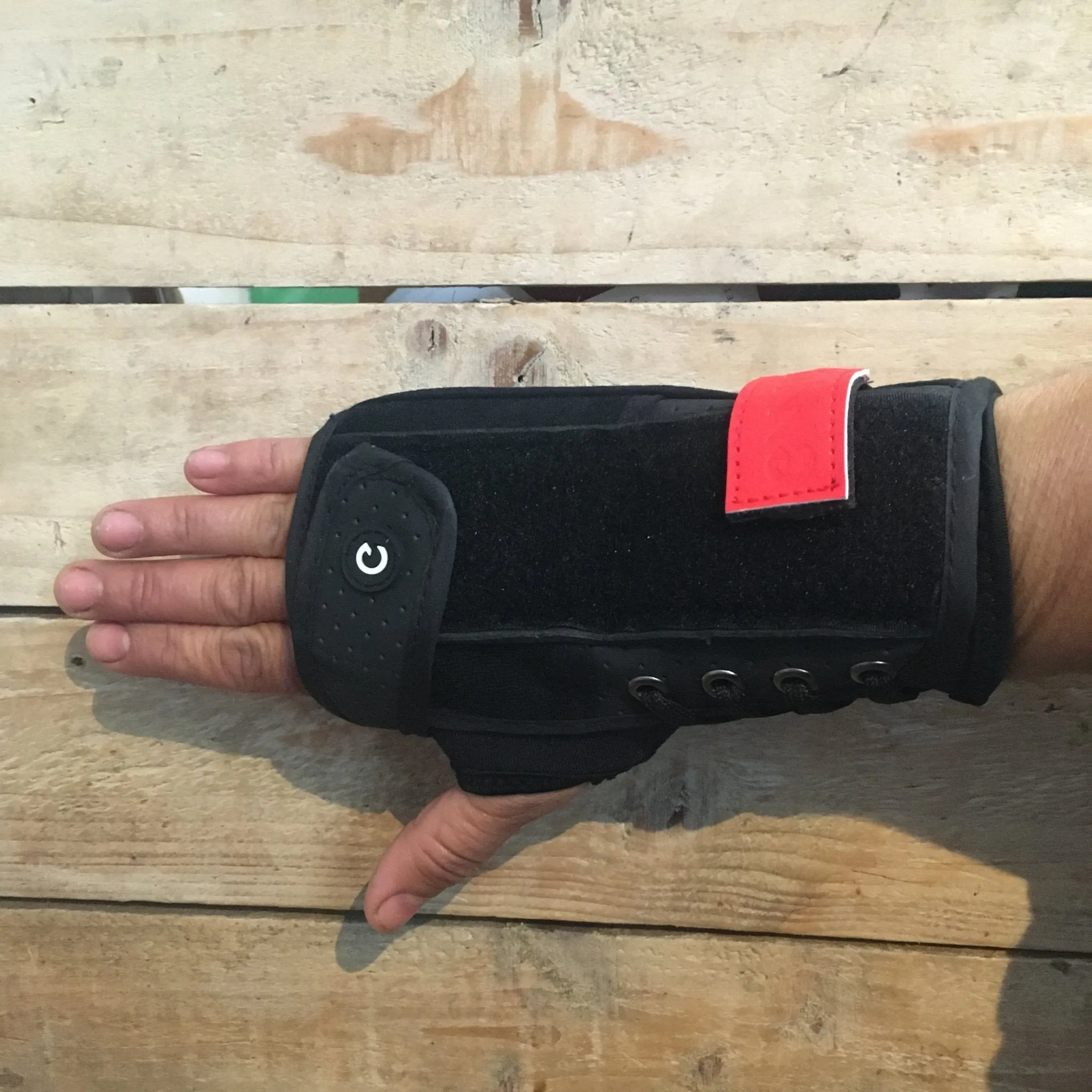 Ennui ST Wrist Brace