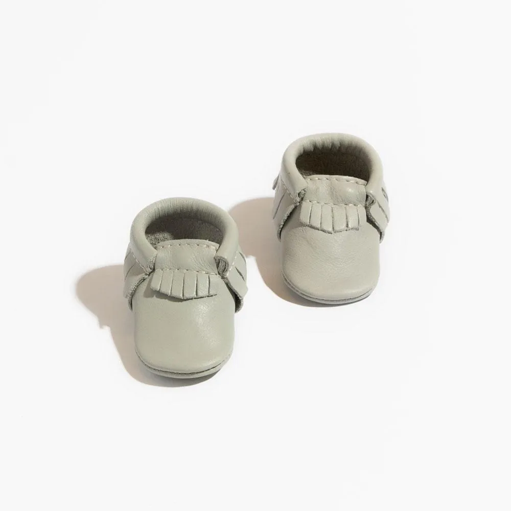Newborn Classic Moccasins - Cashmere