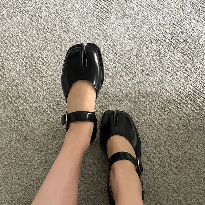 Purpdrank - 2023 New Design Women Flat Shoes Elegant Female Split Horse Toe Lady Sandals Tabi Female Moccasins Footwear Pig Toe Shoe B111
